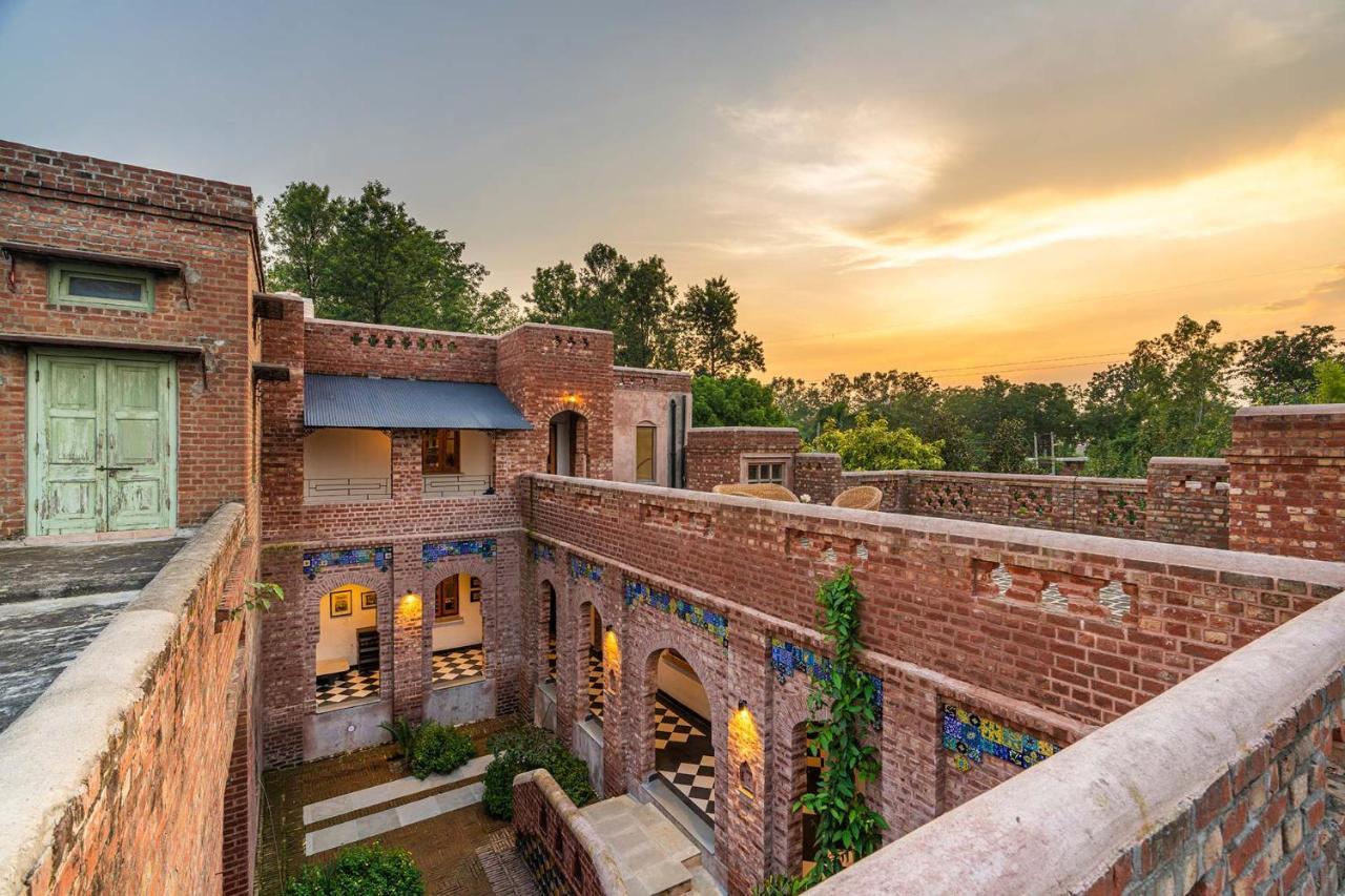 Stayvista'S Peepal Haveli - Rustic Kothi With Terrace, Breathtaking View & Bonfire Narainpur  Exterior foto
