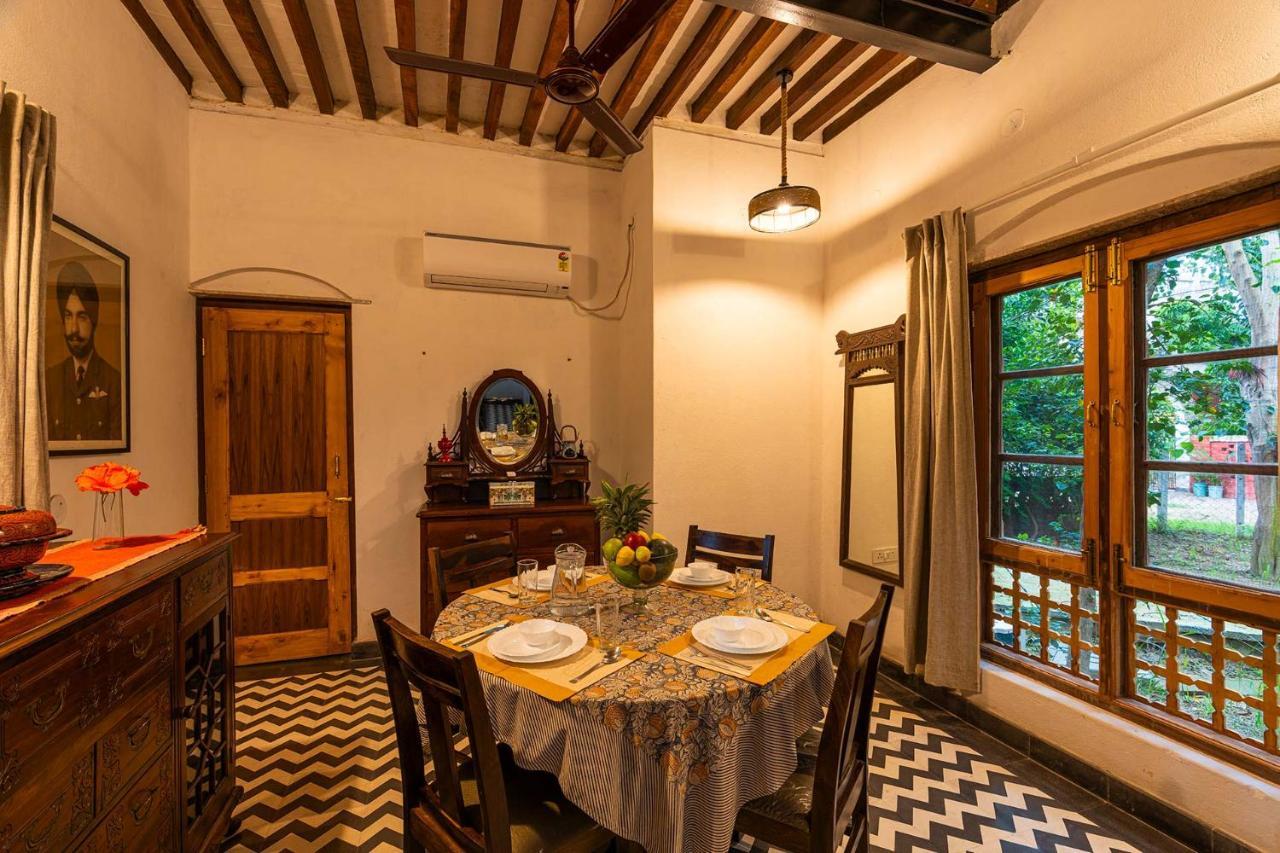 Stayvista'S Peepal Haveli - Rustic Kothi With Terrace, Breathtaking View & Bonfire Narainpur  Exterior foto